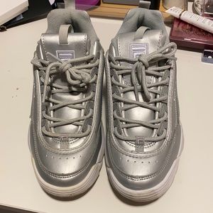 FILA SILVER SIZE 8.5
